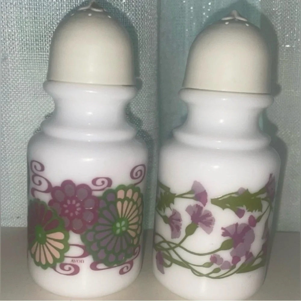 Vintage Avon Milk Glass Floral Salt & Pepper Shaker Set Retro Kitchen Decor